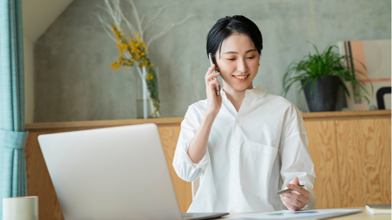 auひかり電話とは？料金やメリット、申し込み手続きの流れや解約方法などを完全解説！